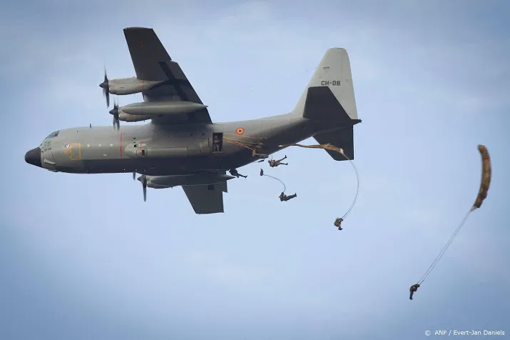 defensie oefent laagvliegen boven zuidoosten