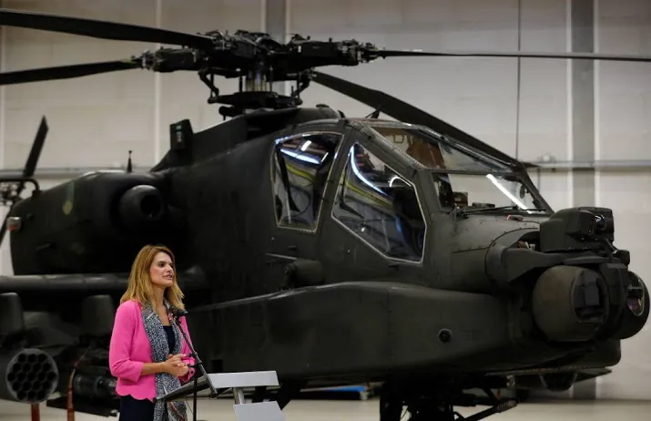 defensie probeert na ophef kleding te kopen