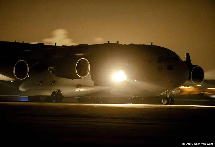 defensie weer vlucht met 69 evacues uit kabul vertrokken