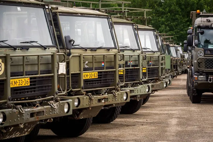 defensie wil toch in hartje amsterdam blijven
