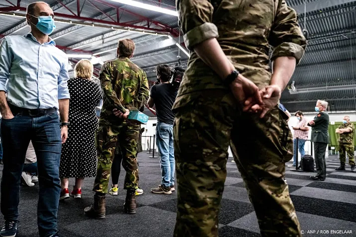 defensie wil vaccinatieplicht op korte termijn uitbreiden
