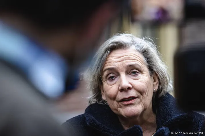 defensieminister bijleveld gaat cda bestuur adviseren