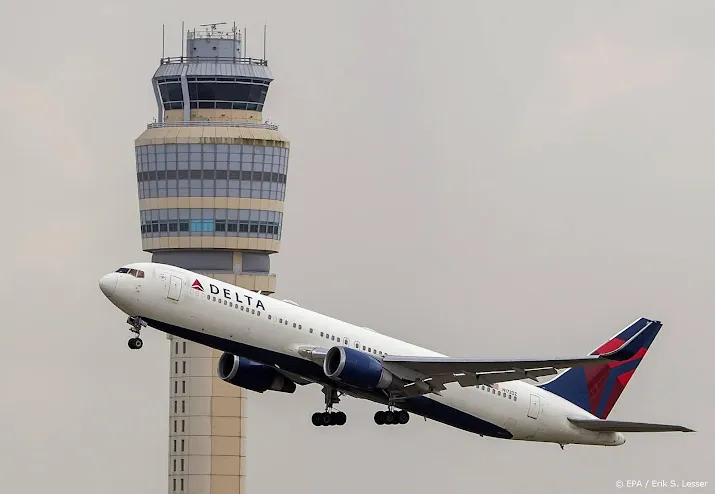 delta air lines herstel met twee maanden vertraagd door omikron
