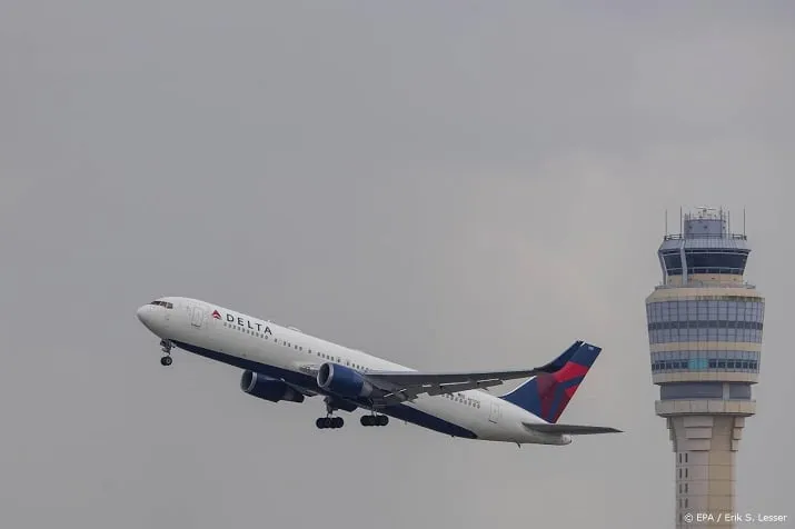 delta air lines wil ruim duizend nieuwe piloten aannemen