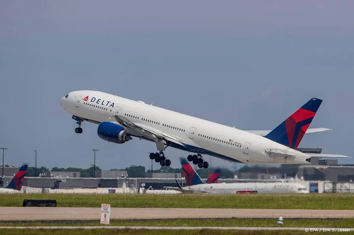 delta stelt levering nieuwe vliegtuigen uit