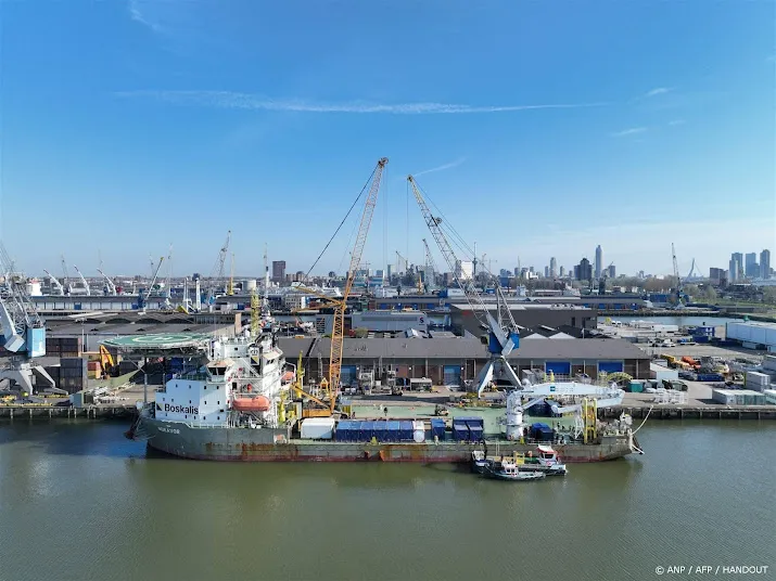 deltalinqs rotterdamse haven kan niet zonder arbeidsmigranten