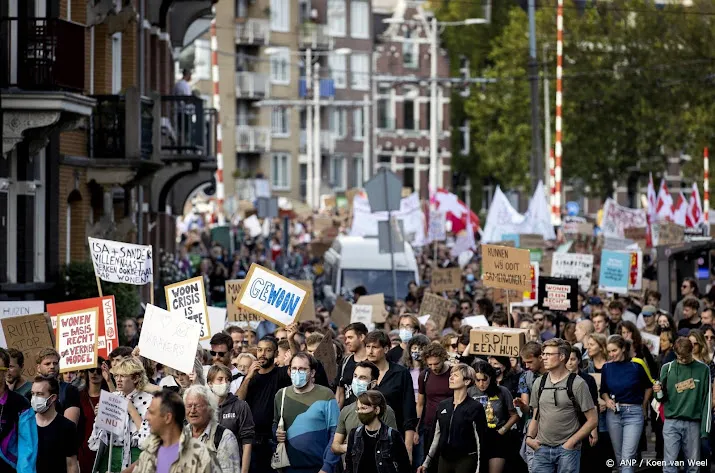 demonstranten woonprotest gearriveerd op dam