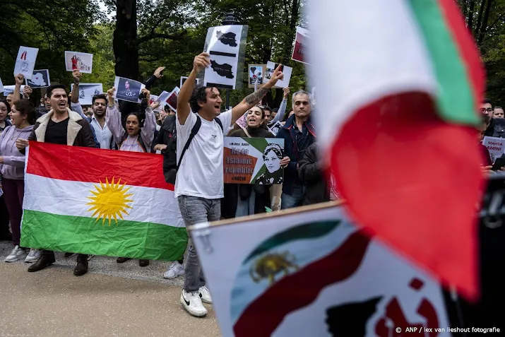 demonstratie tegen iran in den haag na dood jonge vrouw