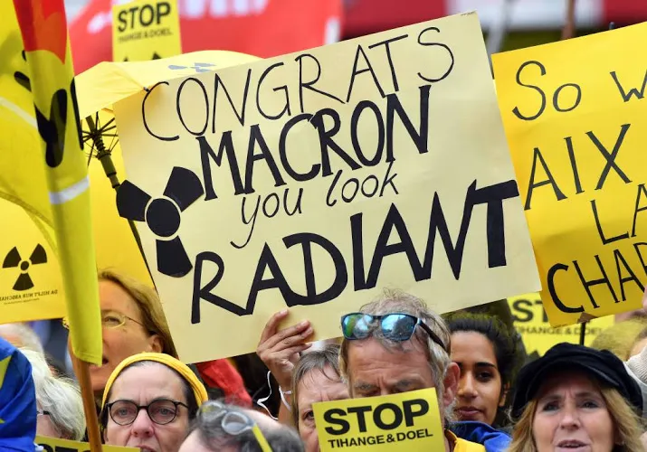 demonstratie tijdens bezoek macron aan aken