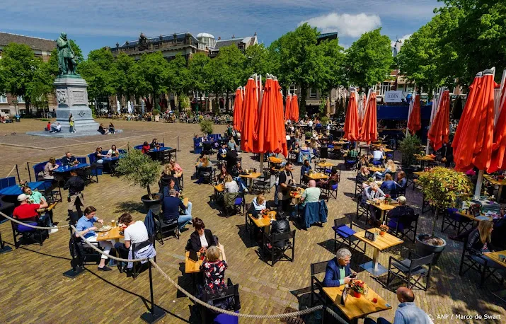 den haag gebruikt ook polsbandjes voor restaurants en cafes