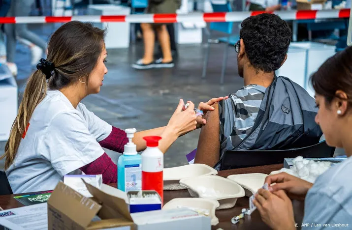 den haag komt met aanvalsplan vaccinatie