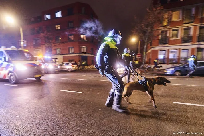 den haag politie zit weer bovenop onrust in schilderswijk