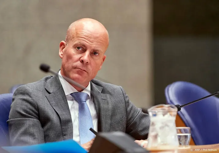 den haag vraagt curacao om opheldering