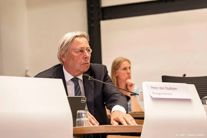 den oudsten wil opruiende sociale media sneller uit de lucht