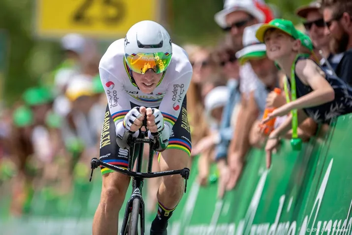 dennis wint openingstijdrit zwitserland