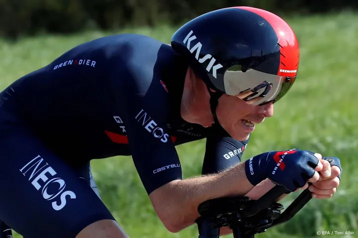 dennis wint tijdrit in catalonie almeida nieuwe leider