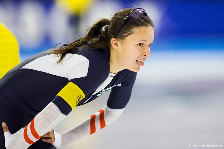 derde wereldbekerzege herzog op 500 m