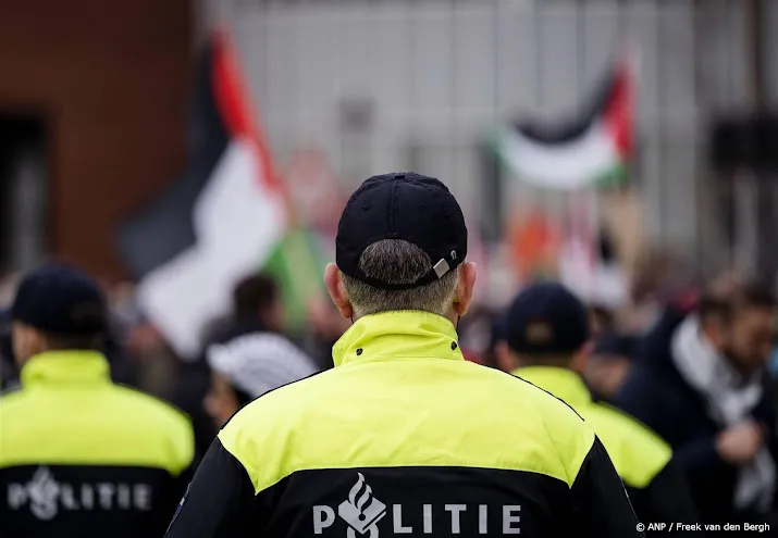 dertien aanhoudingen rond opening nationaal holocaustmuseum