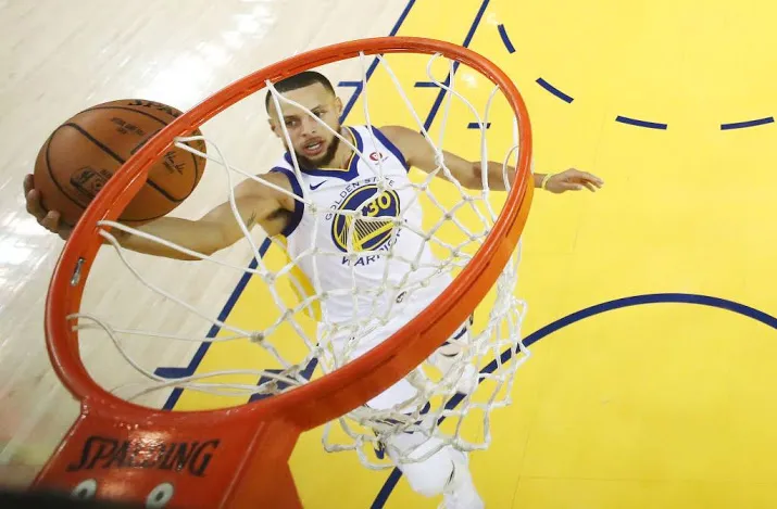 detroit wint van warriors bij rentree curry