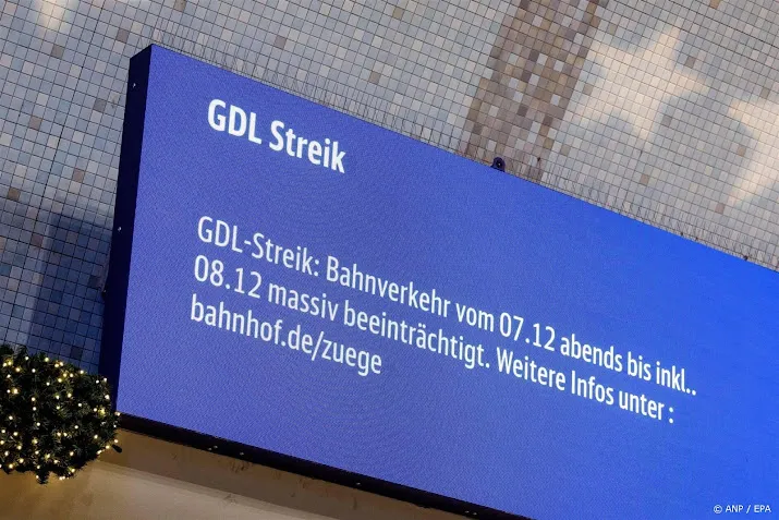 deutsche bahn spoorstaking leidt tot enorme verstoring verkeer