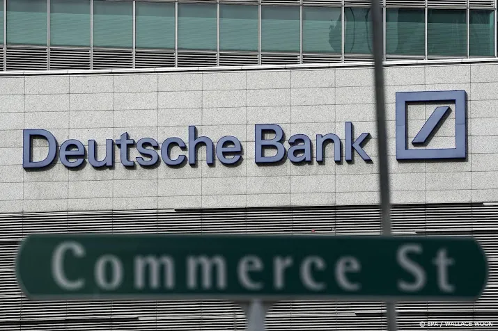 deutsche bank schikt met beleggers over laks toezicht op epstein