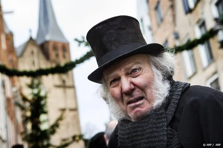deventer raadt openbaar vervoer aan voor dickens festijn