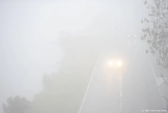 dichte mist in oosten en noordoosten