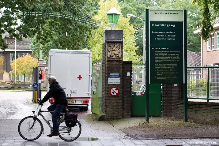 dienst kan vreemdelingen vaak niet wegsturen