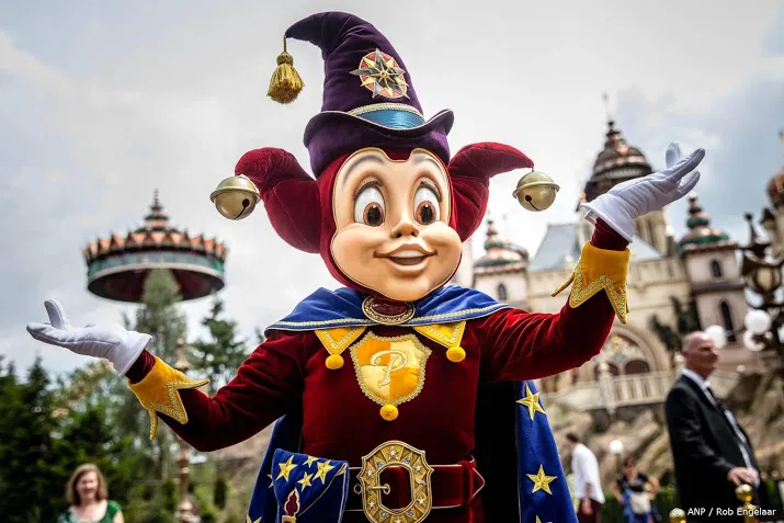 dierenactivisten verstoren show efteling