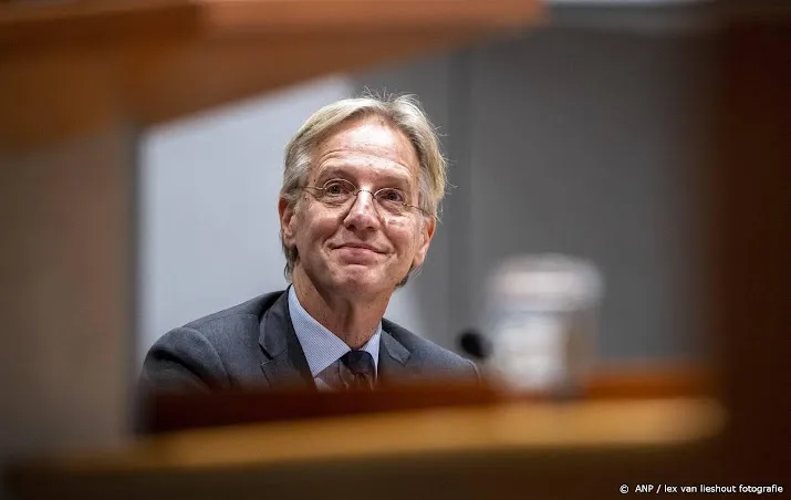 dijkgraaf maakt afspraken over hogere vergoeding voor mbo stages