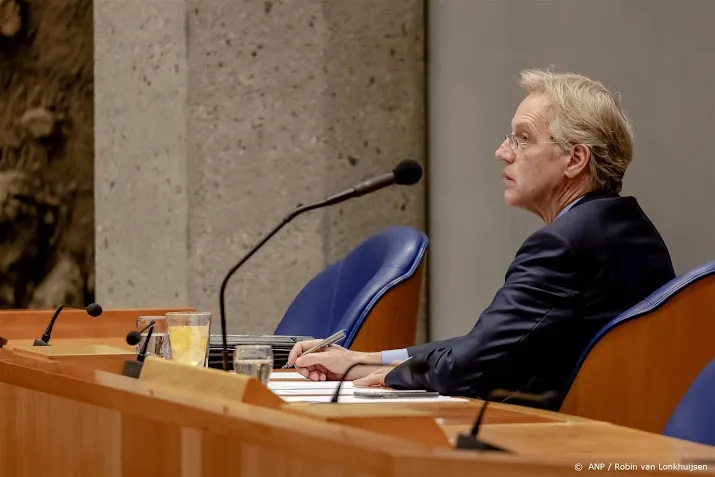 dijkgraaf student met helft studiepunten naar tweede jaar