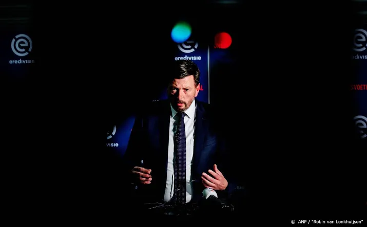 directeur swart hopelijk kunnen we voetbalcompetities afmaken
