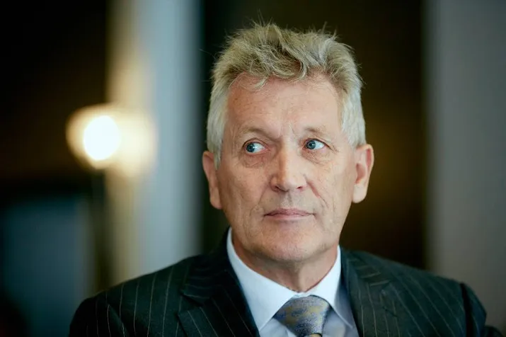 dirk scheringa weg bij ico headstart
