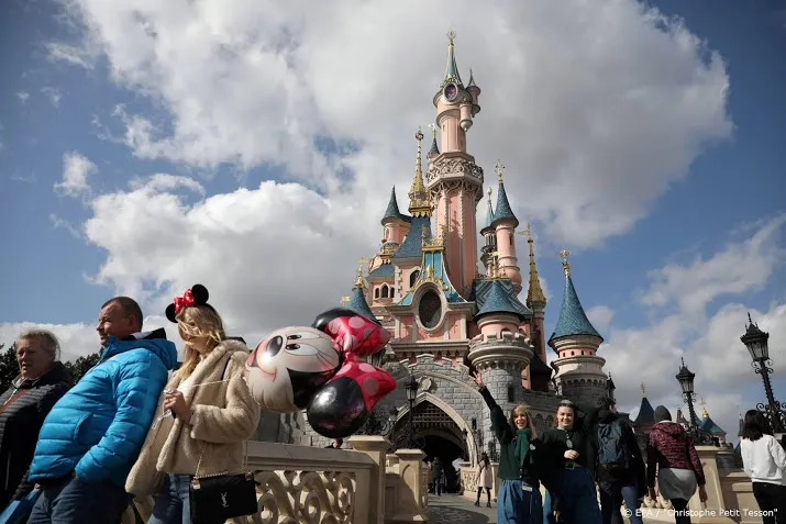 disneyland in californie in juli weer open