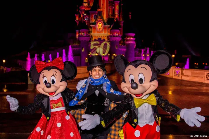 disneyland parijs heropent voorzichtig de deuren weer