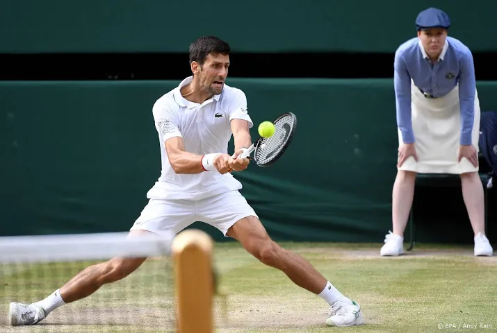 djokovic aast op record van federer