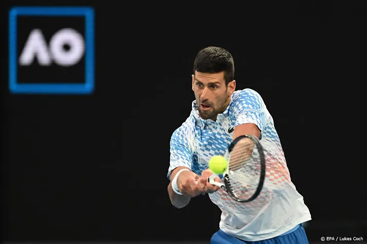 djokovic heeft het een set lastig tegen couacaud