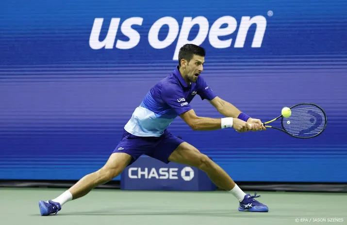 djokovic heeft het maar een set lastig tegen berrettini