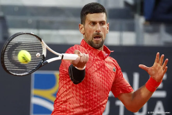 djokovic keert succesvol terug op tennisbaan