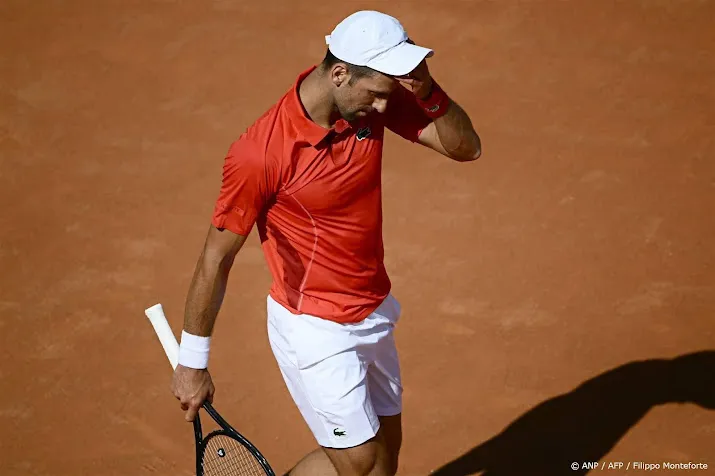 djokovic maakt zich zorgen en laat scans doen na uitschakeling