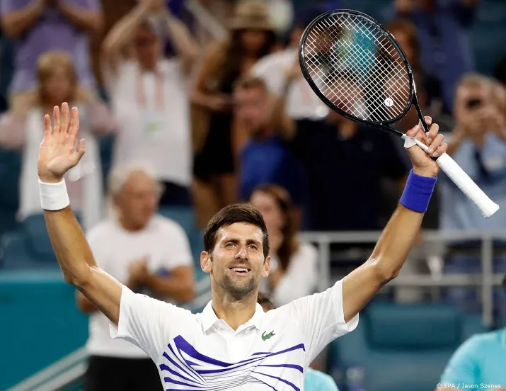 djokovic met nodige moeite door in miami