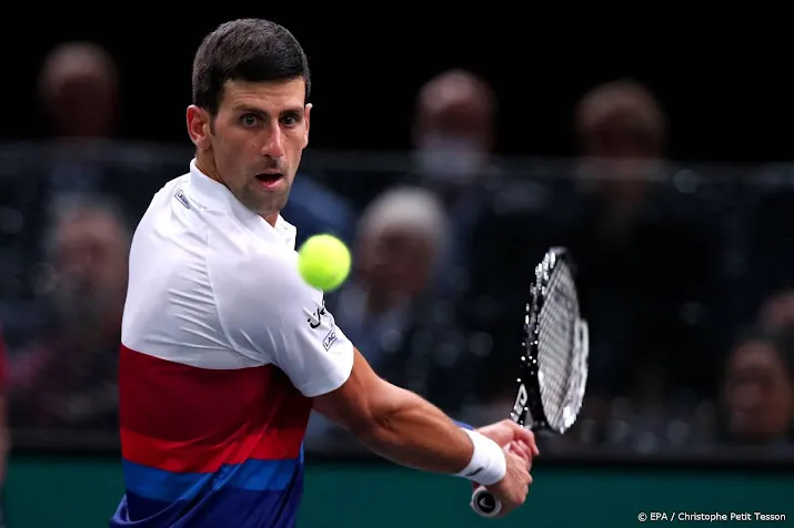 djokovic naar finale in parijs en blijft nummer 1 van de wereld
