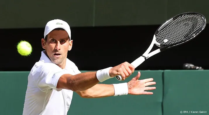 djokovic naar finale wimbledon na zege in vier sets op norrie