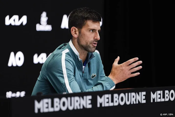 djokovic neemt voor australian open zorgen over polsblessure weg
