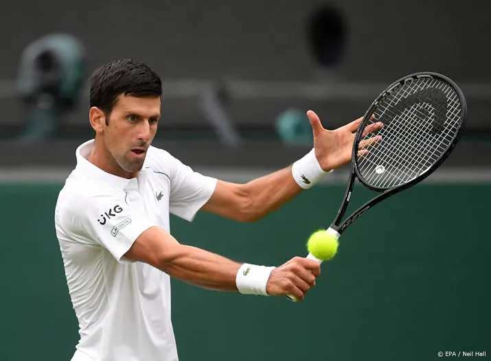 djokovic op wimbledon in vier sets langs britse tiener