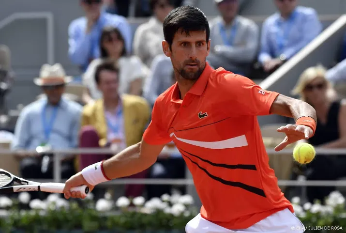 djokovic simpel door op roland garros