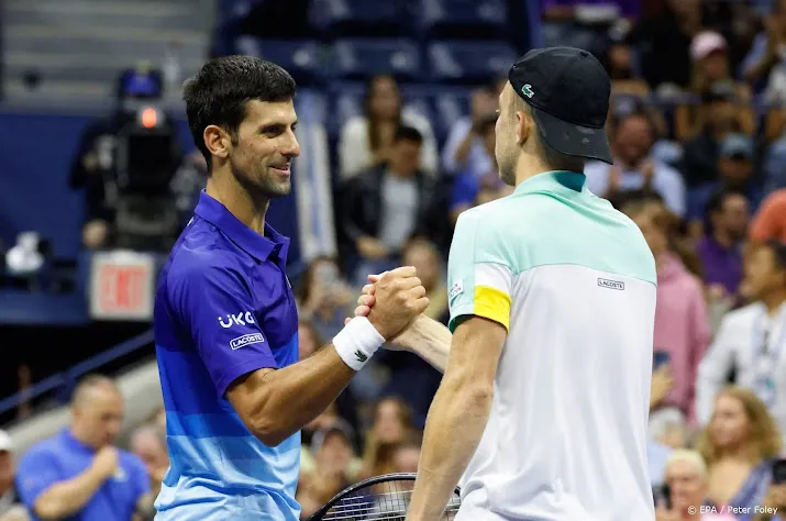 djokovic tevreden over duel met minder bewegende griekspoor