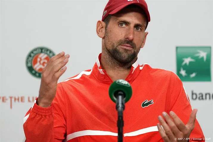 djokovic trekt zich terug van roland garros door knieblessure