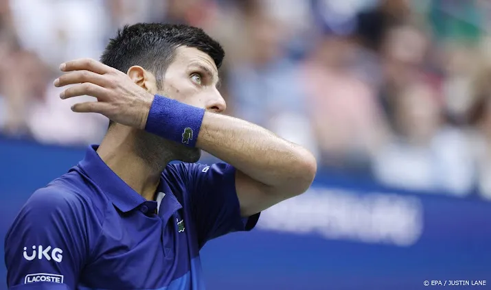 djokovic twijfelt over australian open en zwijgt over vaccinatie