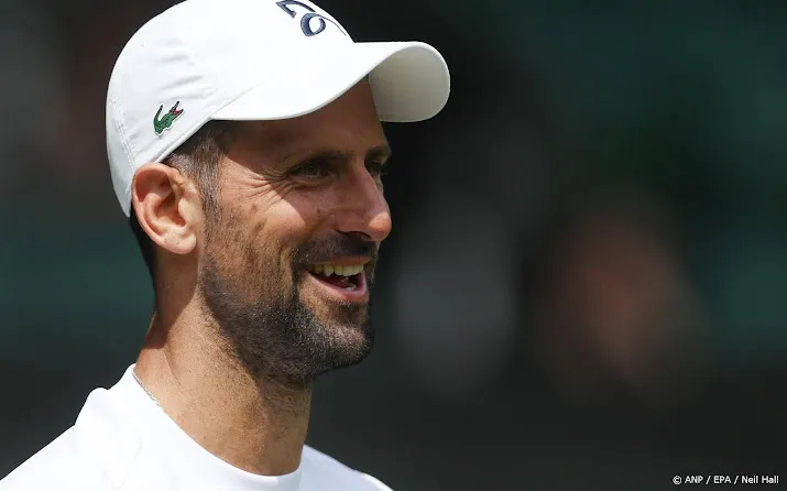 djokovic verslaat medvedev op gras en lijkt fit voor wimbledon